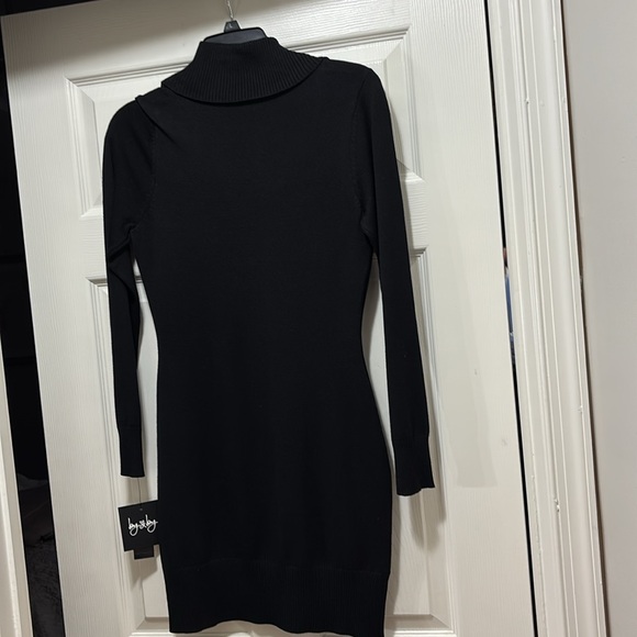 Brand NEW leopard print pullover fall/winter dress. - Picture 3 of 5